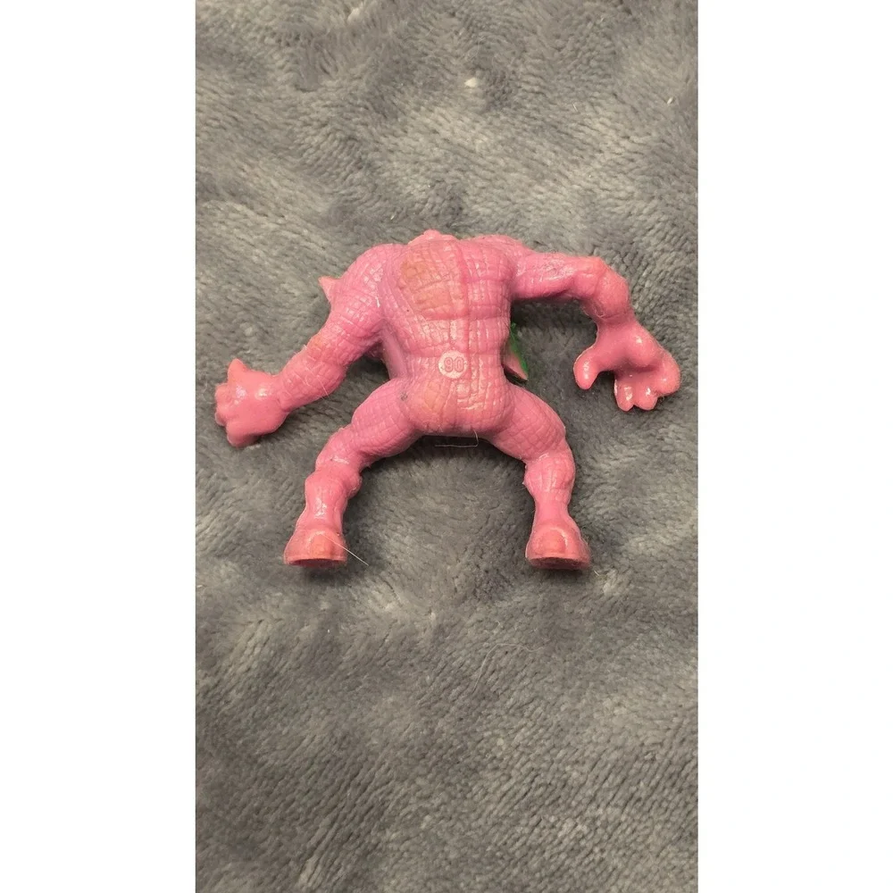 Vintage Monster In My Pocket Nuckelavee Pink Figure MEG NBR-106